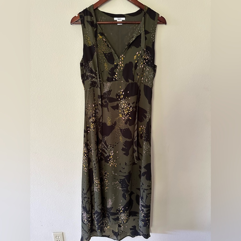 Bar III Gold and Black Maxi Ankle V-Neck Maxi Dress